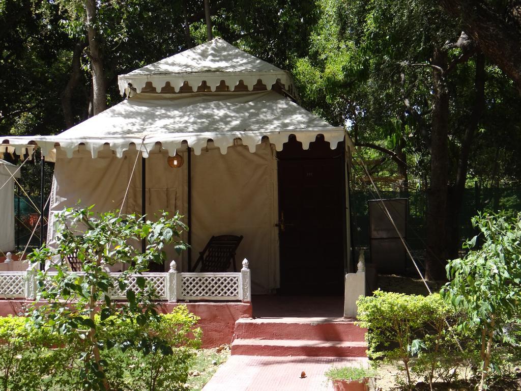 The Aravali Tent Resort Udaipur Exteriör bild